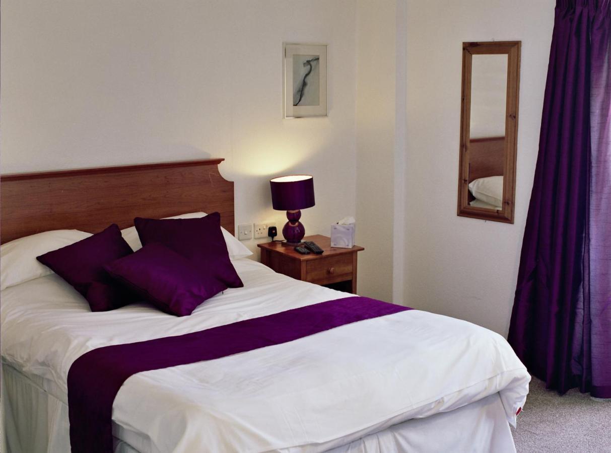 The Spread Eagle Hotel Jedburgh Szoba fotó